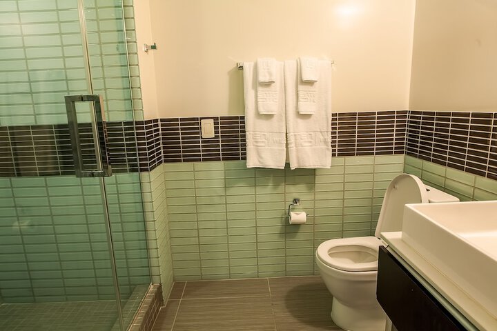 Room 18 of 32