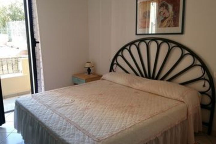 Room 12 of 21