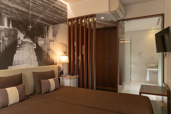 Room 11 of 63