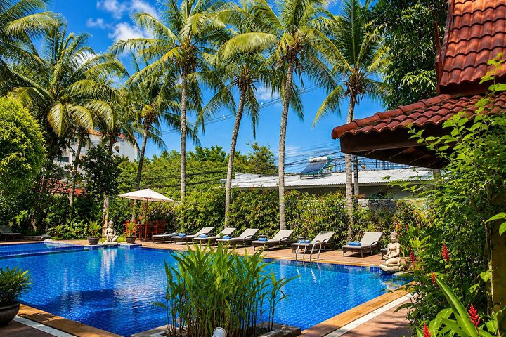 Hotel Pool