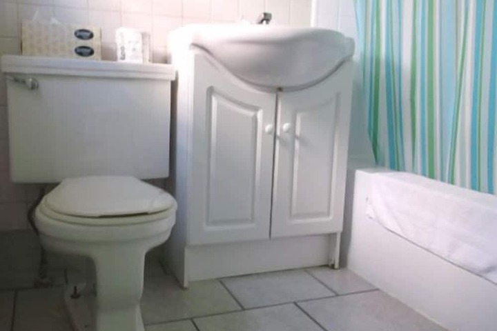 Room 32 of 47