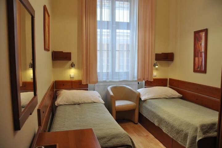 Room 7 of 53