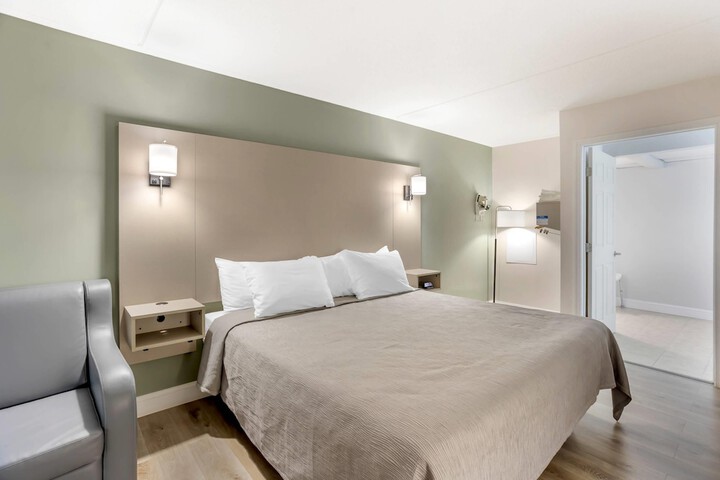 Room 17 of 31