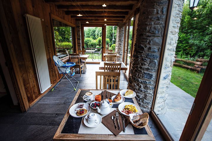 Breakfast/Coffee Service 30 of 45