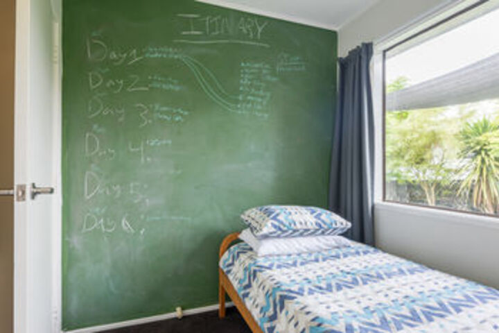 Room 40 of 222