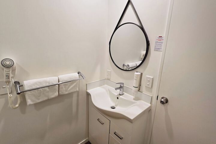 Room 117 of 175
