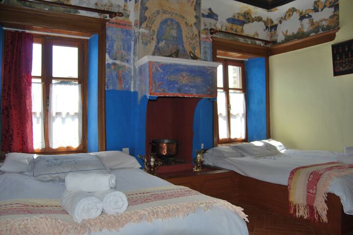 Room 27 of 29