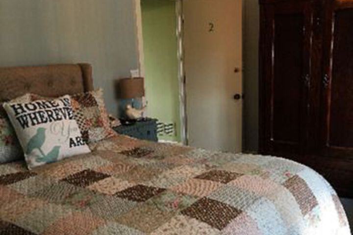Room 13 of 35