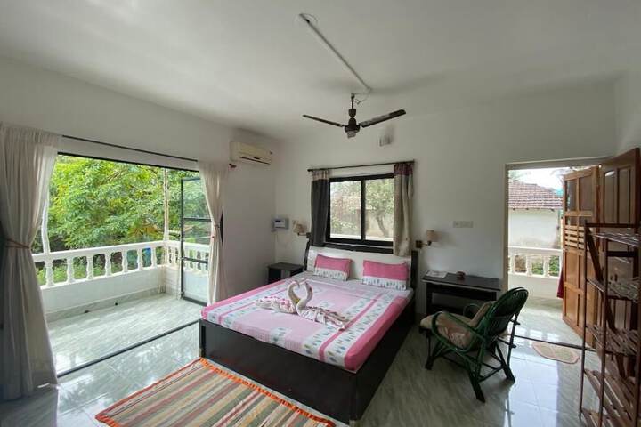 Room 20 of 37