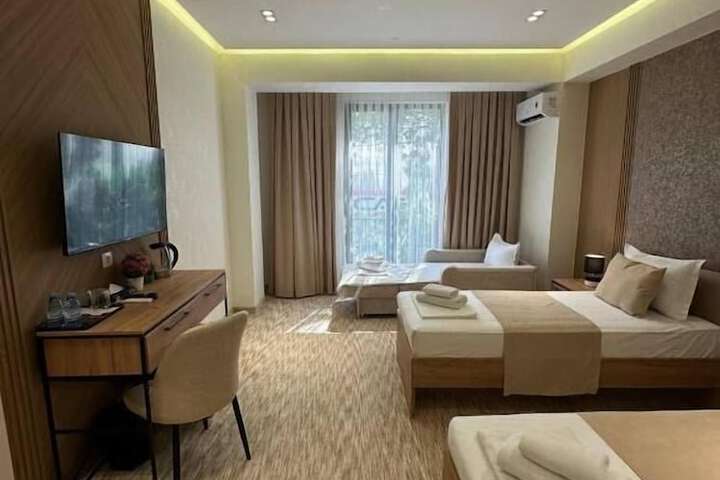 Room 52 of 60