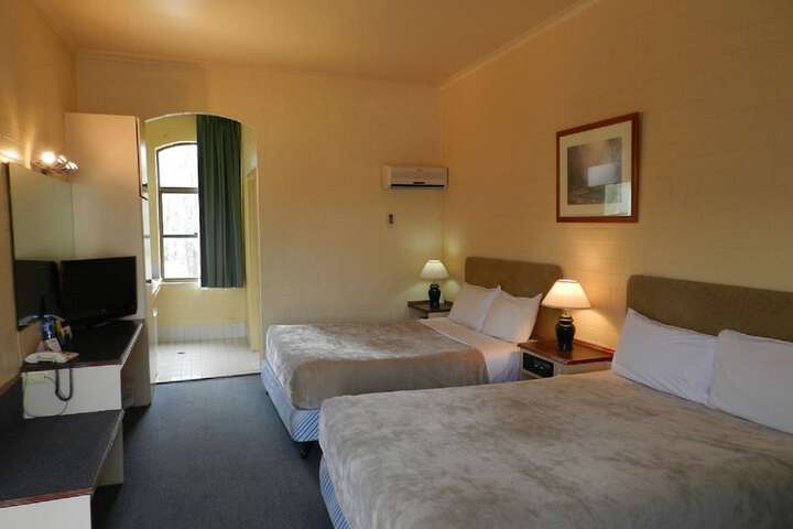 Room 18 of 46