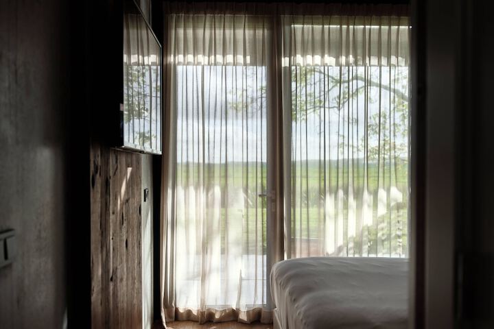 Room 9 of 46