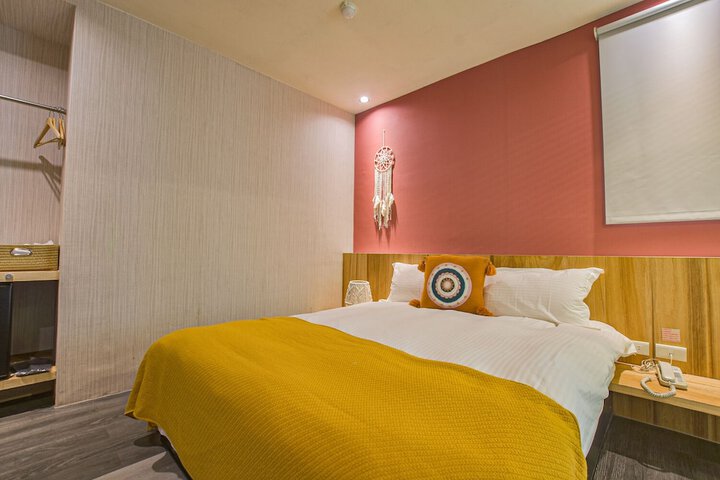 Room 33 of 56