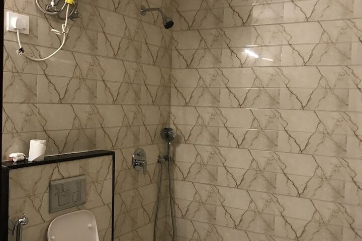 Room 29 of 60