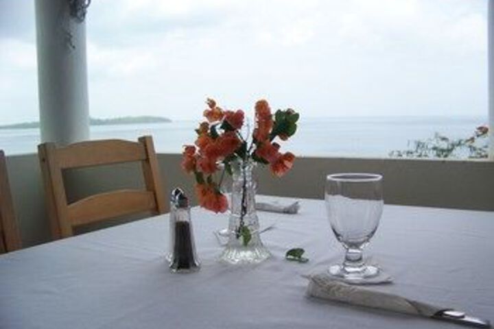 Dining 73 of 100