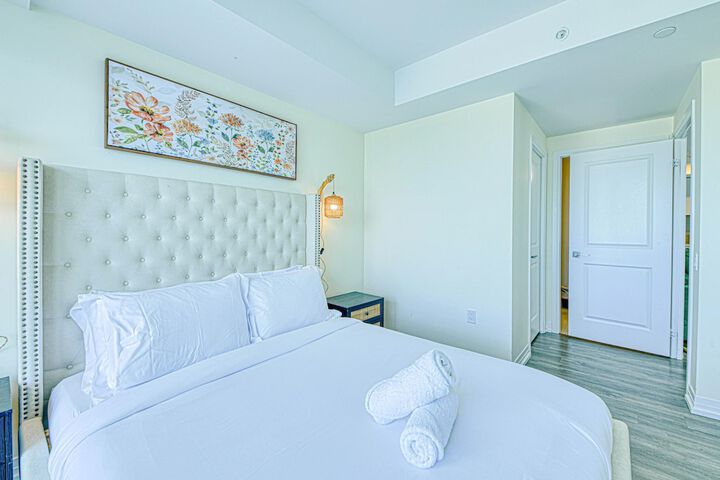 Room 2 of 6