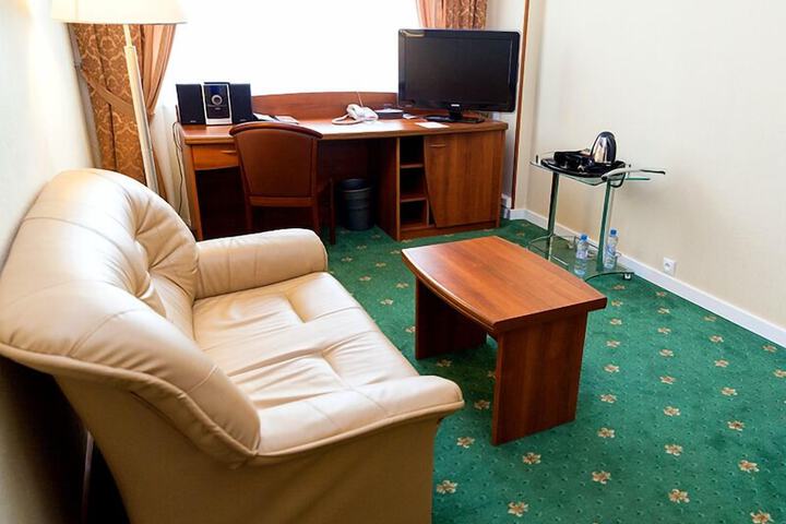 Room 44 of 115