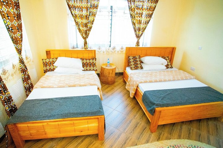 Room 3 of 38