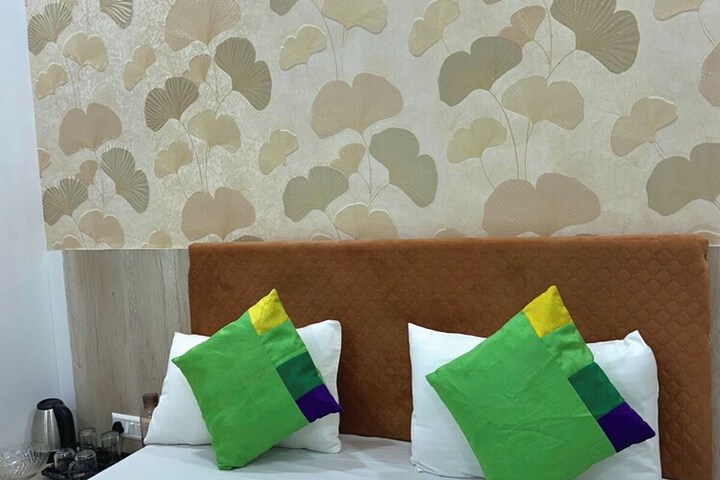 Room 15 of 39