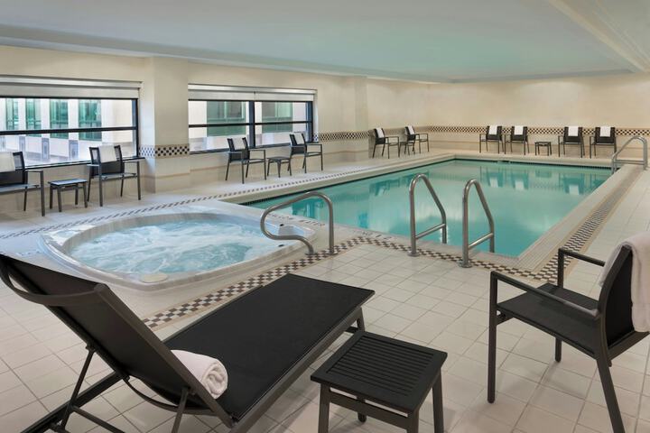 Hotel Pool