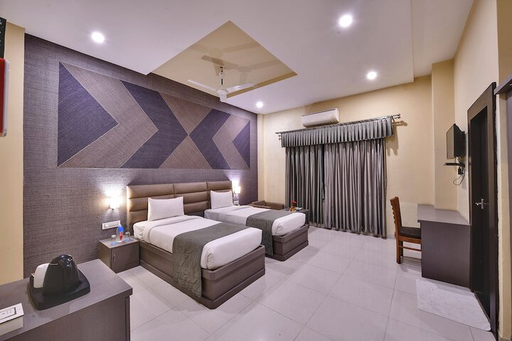 Room 17 of 40