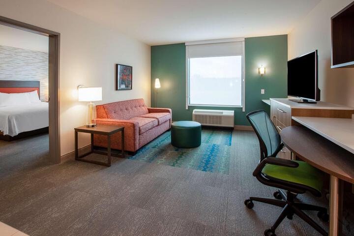 2 Queen Hearing Accessible Studio Suite (2 of 11)