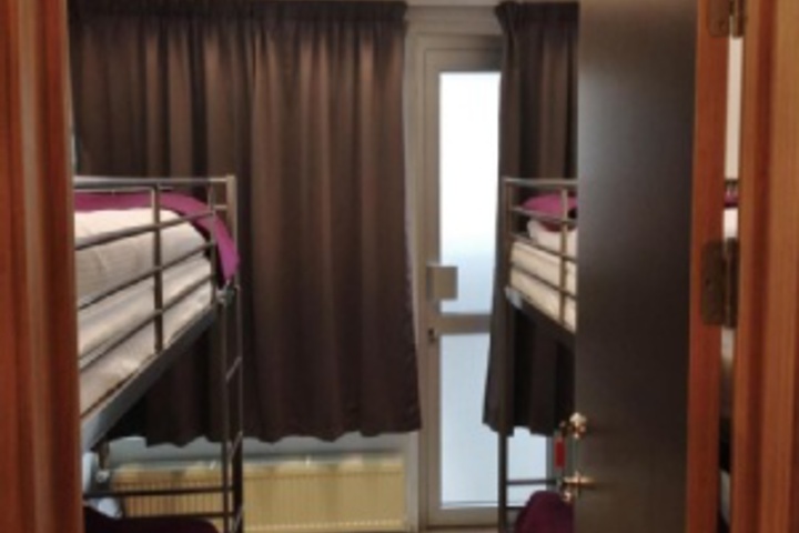 Room 272 of 276