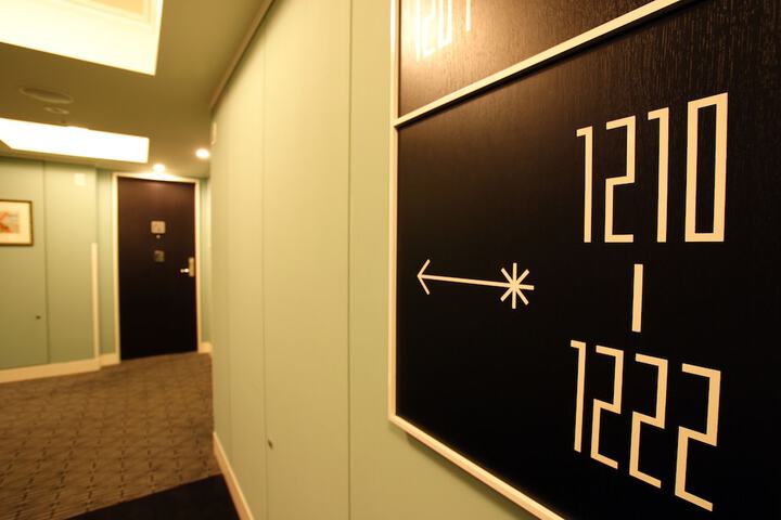 Ballroom/Hall 30 of 40