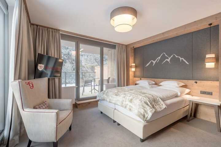 Room 13 of 79