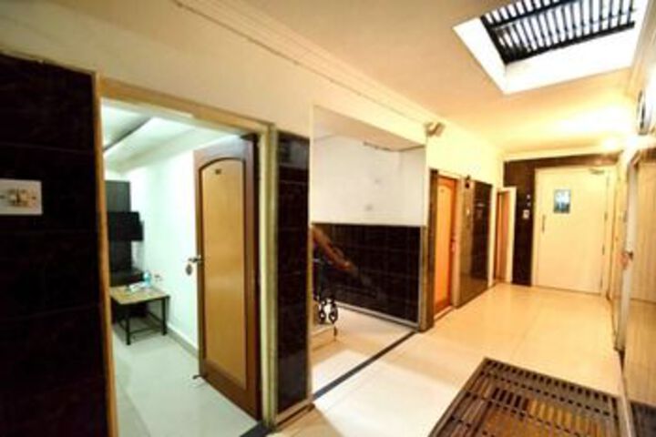 Ballroom/Hall 20 of 25