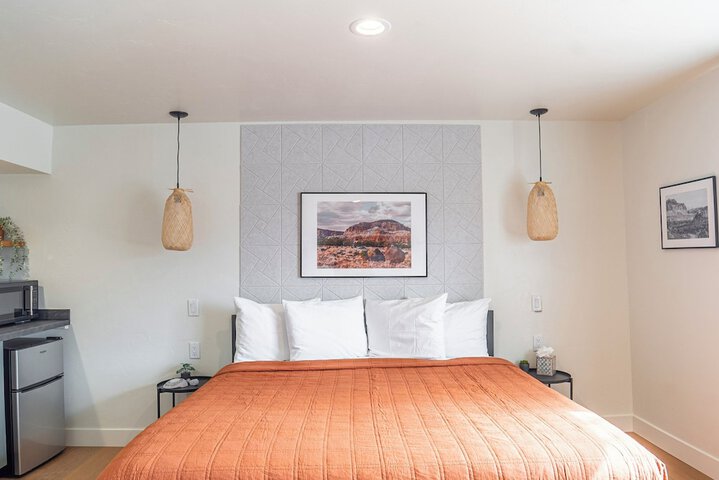 Room 34 of 120
