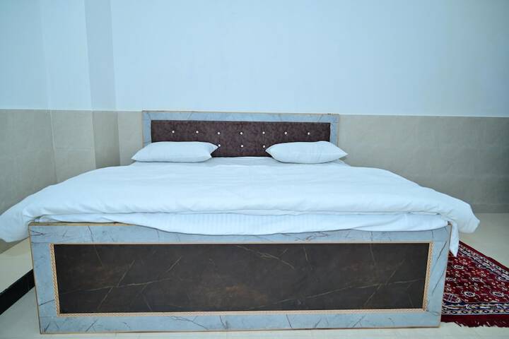 Room 2 of 9