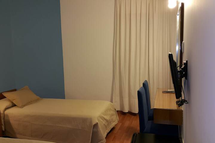 Room 15 of 33