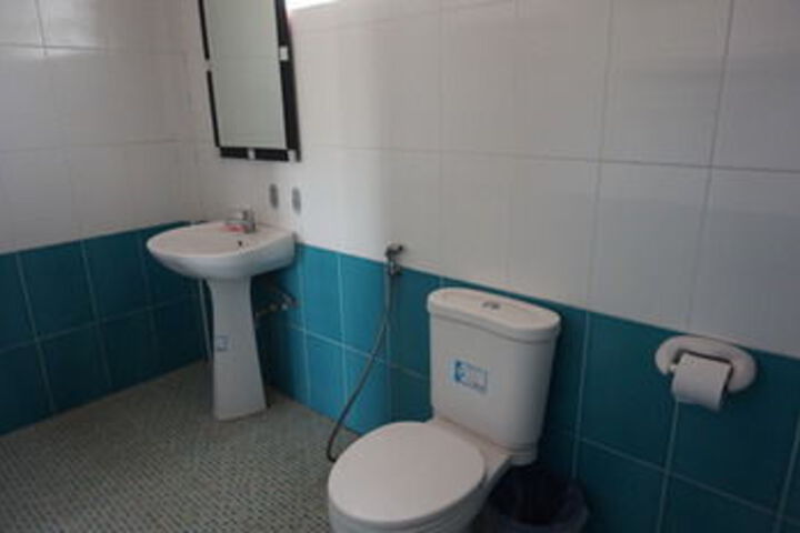 Room 6 of 37