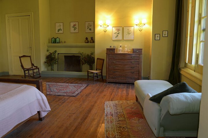 Room 6 of 30