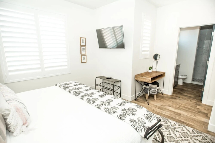 Room 2 of 21