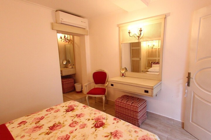 Room 17 of 80