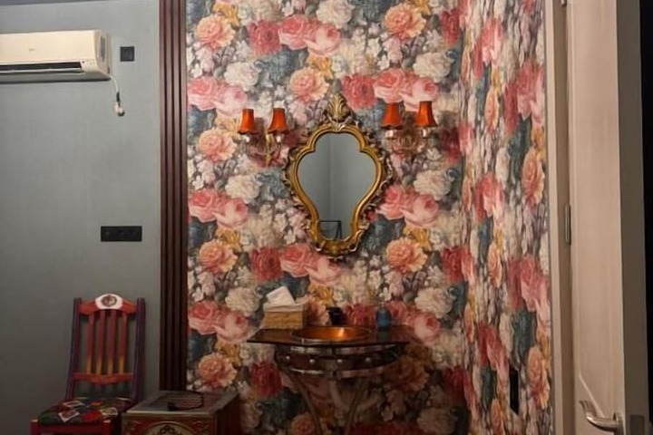 Room 9 of 45