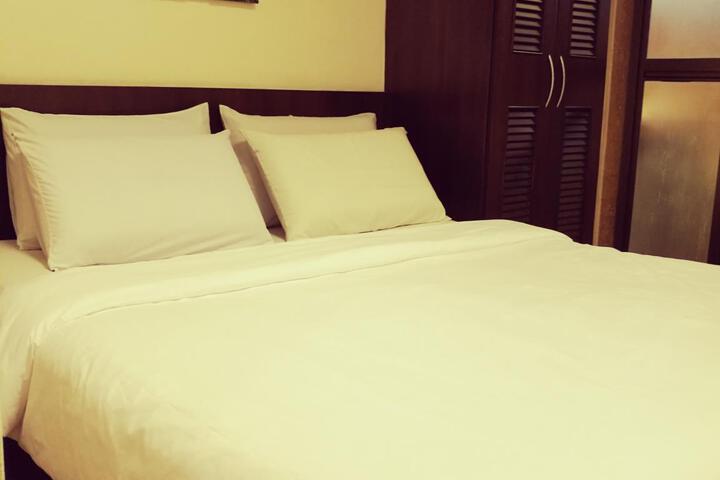 Sri Hoover Hotel