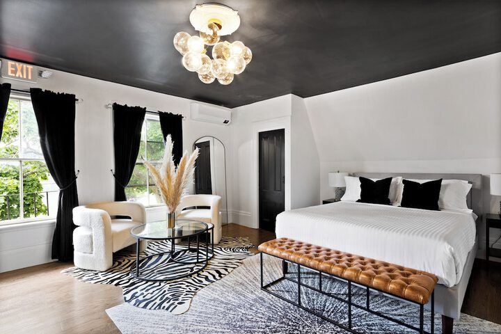 Room 21 of 46