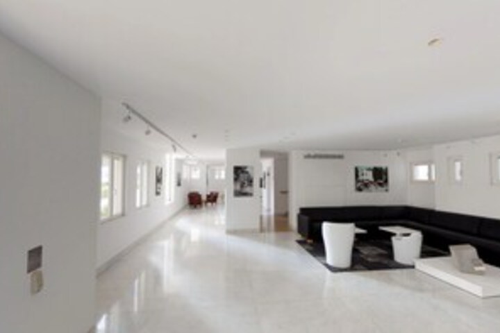 Room 21 of 29