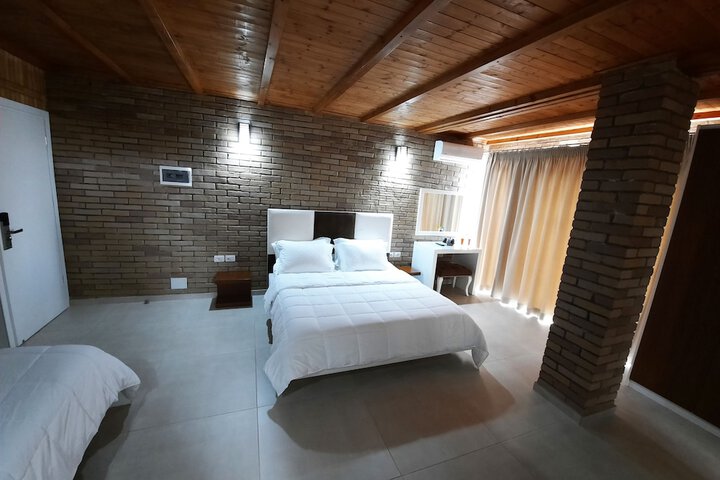 Room 17 of 123
