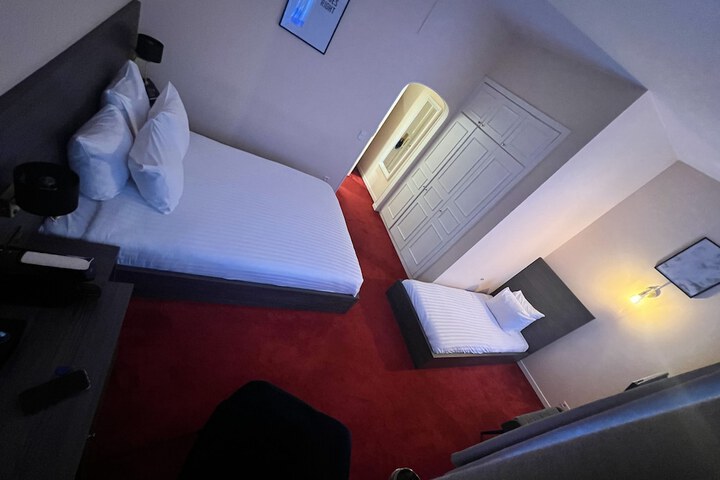Room 16 of 58