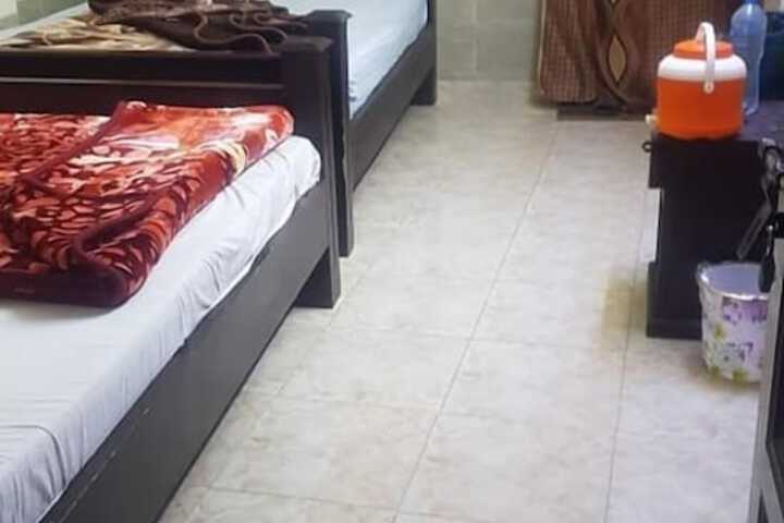 Room 16 of 33