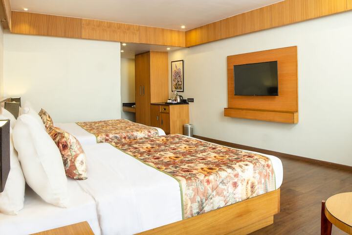 Room 8 of 37