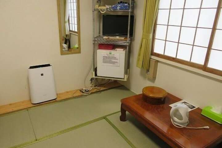 Room 12 of 23