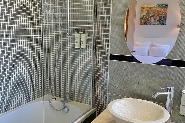 Room 62 of 81
