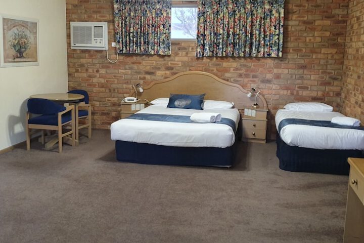 Room 16 of 31