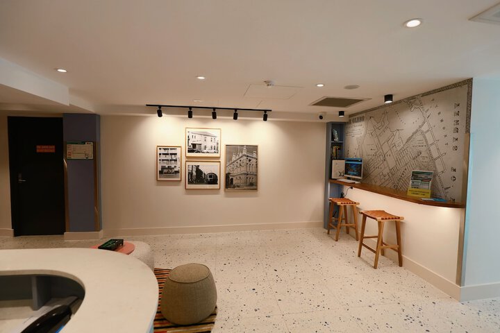Business Center 52 of 60