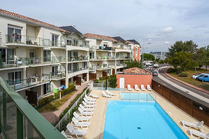 Pool Hotel